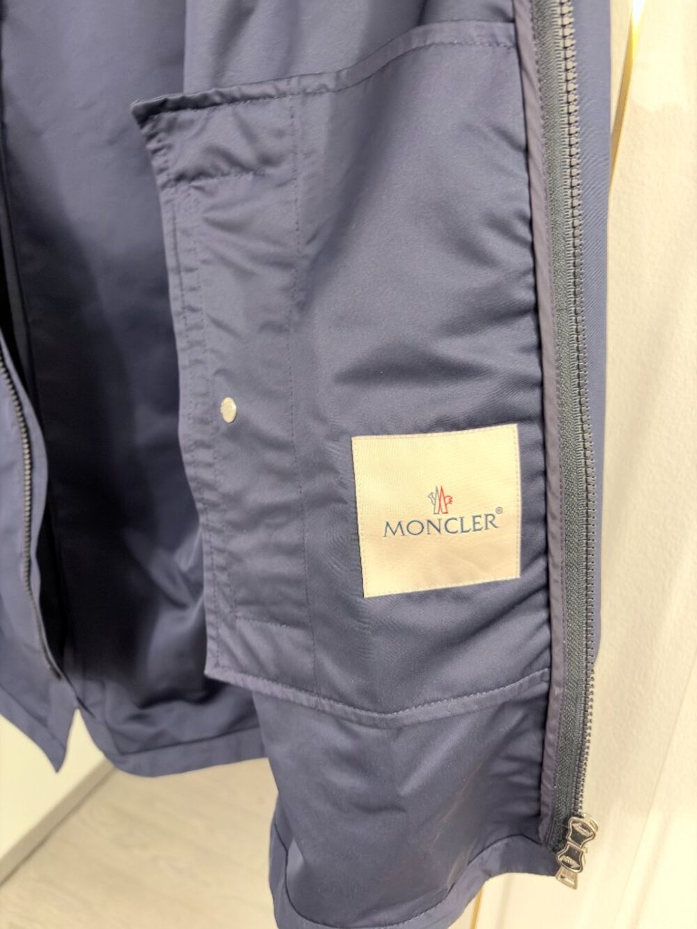 MONCLER Boys' Granduc Giubbotto Jacket (SIZE 12) - Picture 4 of 7